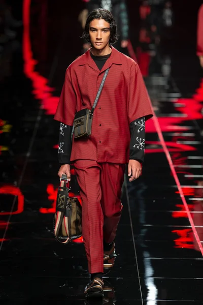 Look 14